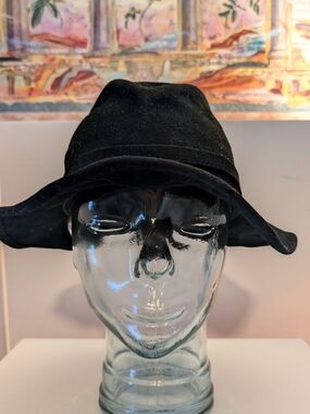 Country Gentleman Vintage Black Wide-Brim Felt Hat